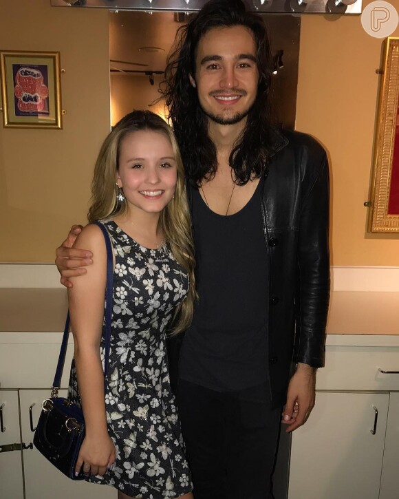 Larissa Manoela também foi ao show do cantor Tiago Iorc nos EUA. A estrela teen registrou o encontro com o cantor em Orlando no Instagram