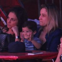 Fernanda Gentil vai ao circo com a namorada, Priscila Montandon, e os filhos