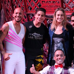 Fernanda Gentil curte Circo Las Vegas ao lado da namorada e dos filhos, no Rio