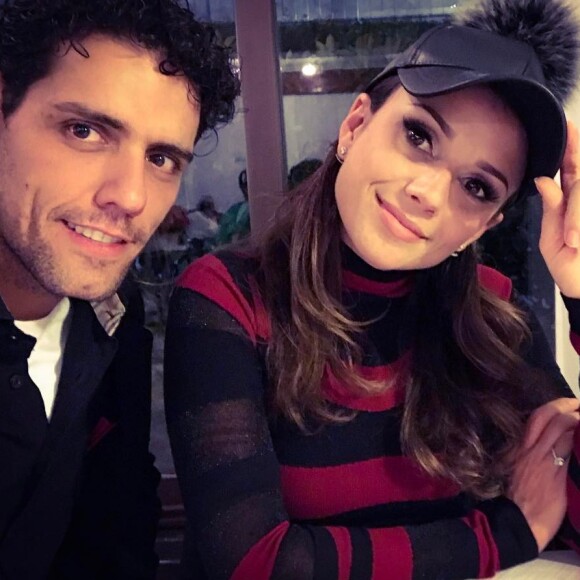 'Ele me chama de 'love' e eu chamo ele de 'honey'', disse Paula Fernandes