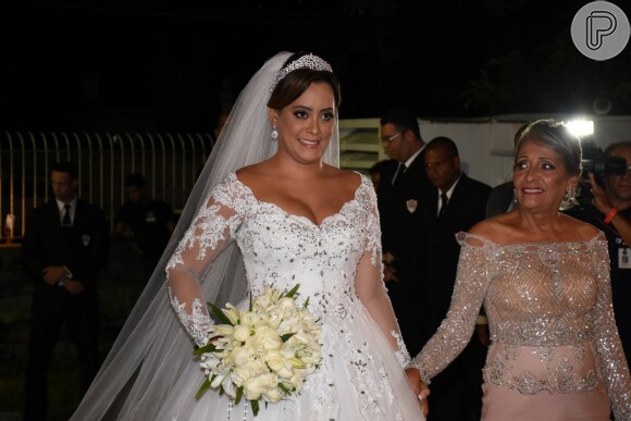 Lidiane Santos se casou com Péricles, na noite deste domingo, 30 de julho de 2017