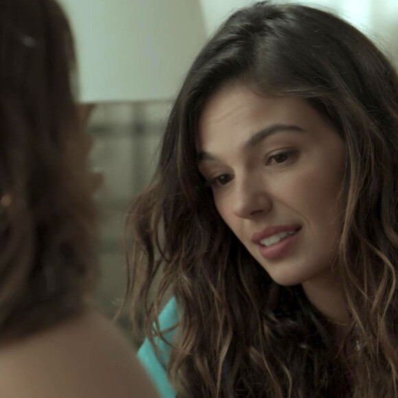 Ritinha (Isis Valverde) pede que Bibi (Juliana Paes) não use Zeca (Marco Pigossi) para se vingar de Jeiza (Paolla Oliveira), na novela 'A Força do Querer'