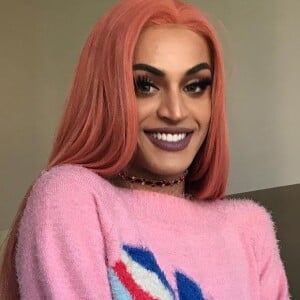 Pabllo Vittar também confessou seu fetiche por rapazes de uniforme: 'Amo professor'