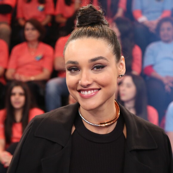 Débora Nascimento emagreceu, em pouco mais de uma semana, quase cinco quilos