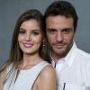 Camila Queiroz e Rodrigo Lombardi se reencontraram nos Estúdios Globo na segunda-feira, 31 de julho de 2017