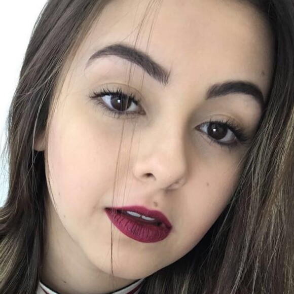 Klara Castanho teve o rosto comparado ao de Maisie Williams, a Arya da série 'Game of Thrones'