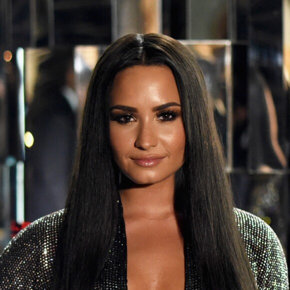 Demi Lovato abandonou seu perfil no Twitter e Instagram em junho de 2016