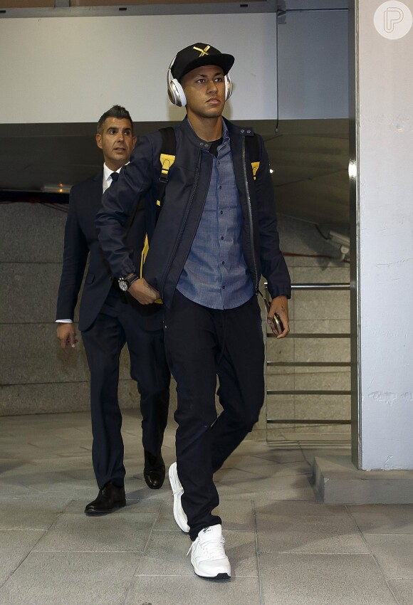 Neymar Jr deve se mudar para Paris nas próximas semanas e ser apresentado à torcida francesa