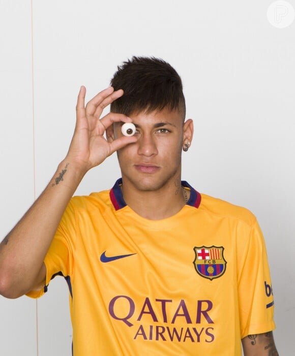 Neymar foi atacante do Barcelona por 4 anos: jogador fechou contrato em maio de 2013