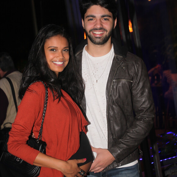 Aline Dias está grávida do menino Bernardo, fruto de seu relacionamento com Rafael Cupello