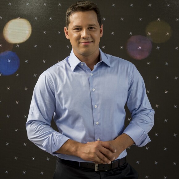 'Troca de guarda no 'Jornal Hoje'. Rito de passagem com horas de jantar, brinde, risadas e histórias. Não vai ser nada fácil continuar o trabalho de alguém tão carismático e talentoso', disse Dony de Nuccio sobre Evaristo Costa