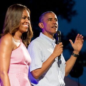 Barack Obama completou 56 anos nesta sexta (04) e foi parabenizado pela mulher, Michelle