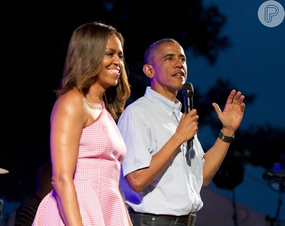 Barack Obama completou 56 anos nesta sexta (04) e foi parabenizado pela mulher, Michelle