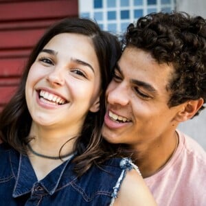 Na novela 'Malhação', Tato (Matheus Abreu) fica decepcionado com Keyla (Gabriela Medvedovski) após descobrir que a namorada ainda tem sentimentos por Deco (Pablo Morais)