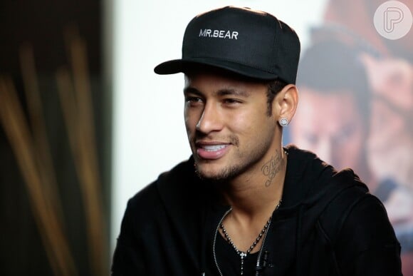 Neymar teve seu rosto substituído pelo do jornalista