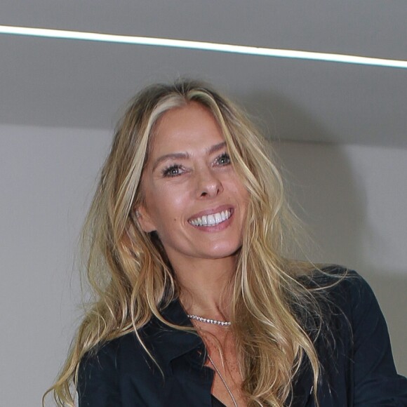 Adriane Galisteu assinou contrato com a Globo para participar do programa