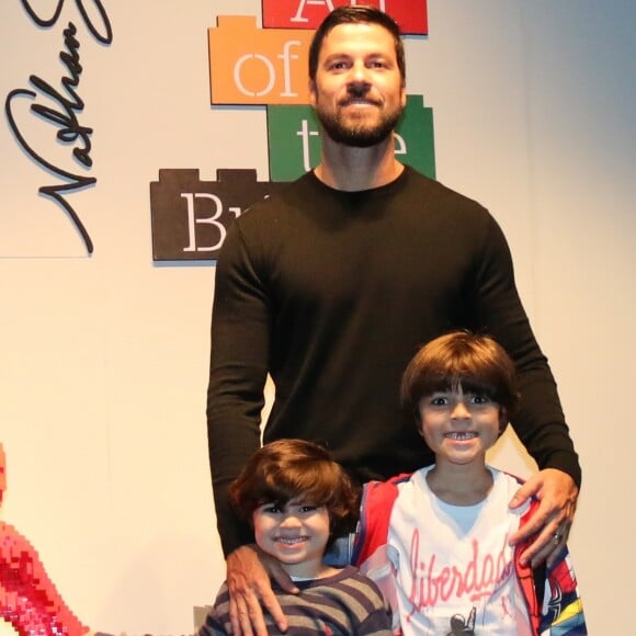 'O ônus de ser filho de famoso é estar exposto, mas eu posso proporcionar outras coisas incríveis para eles, que outros pais não podem', argumentou Juliana Paes sobre os herdeiros