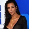 Quando ainda estava com os cabelos compridos, no MTV Video Music Awards 2016, Kim Kardashian investiu na tendência wet