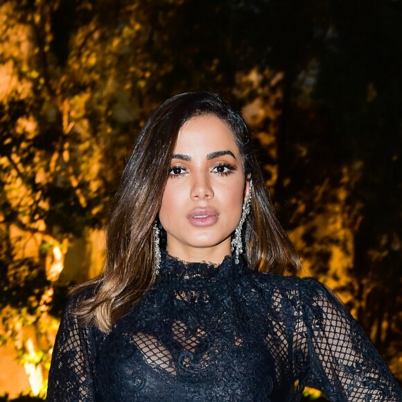 Anitta se divertiu ao ver a foto da ruiva e comentou