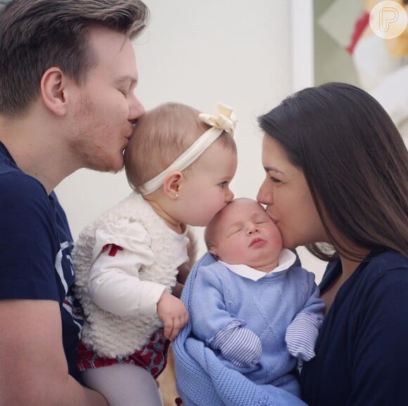 Thais Fersoza e Michel Teló são pais de Melinda, de 1 ano, e Teodoro, que nasceu no dia 25 de julho de 2017