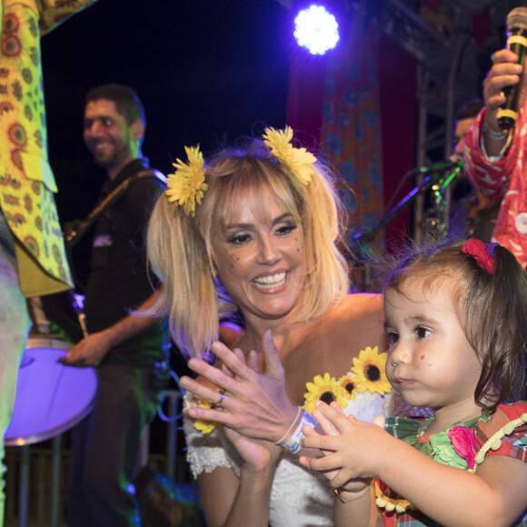 'A melhor reação do mundo', escreveu a atriz na legenda do vídeo