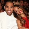 Chris Brown comentou na foto de Rihanna, na qual ela estava vestida com uma fantasia típica do Carnaval de Barbados, e causou revolta nos fãs da cantora, que recordaram agressão do cantor na artista em 2009