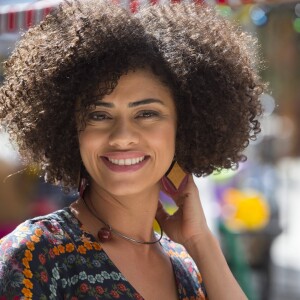 Na novela 'Malhação', Dóris (Ana Flávia Cavalcanti) reencontra Tato (Matheus Abreu) e se compromete ajudá-lo contanto que ele volte para o Cora Carolina no capítulo que vai ao ar dia 15 de agosto, terça-feira