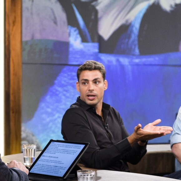 'No começo me deixava muito incomodado quando tentavam tocar nela ainda bebêzinha', admitiu Cauã Reymond