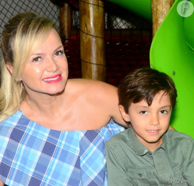 Grávida, Eliana comemora seis anos do filho, Arthur 'Por você faço tudo!' Purepeople Grávida, Eliana comemora seis anos do filho, Arthur 'Por você faço tudo!' Purepeople