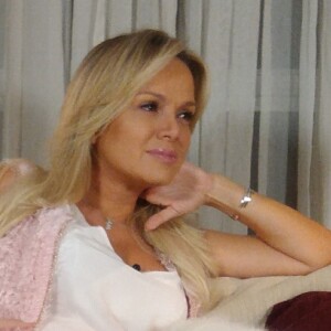 Eliana teve alta médica pela segunda vez após enfrentar problemas na gravidez de Manuela: 'Coração mais calmo'