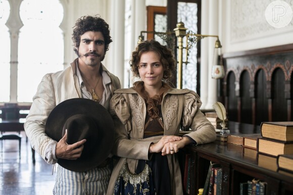 Caio Castro exaltou parceria com Letícia Colin na novela 'Novo Mundo'