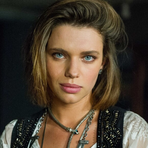 Bruna Linzmeyer adianta que depois que entregar o resultado do teste de DNA, Cibele 'não vai fazer mais nada' contra Ruy (Fiuk), na novela 'A Força do Querer', em conversa com o Purepeople, em 11 de agosto de 2017