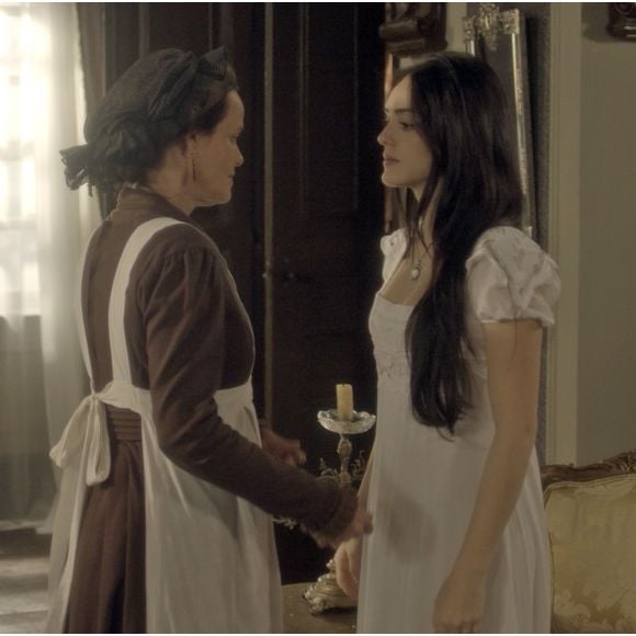 Nívea (Viétia Zangrandi) se tornou aliada de Anna (Isabelle Drummond), traindo a confiança de Thomas (Gabriel Braga Nunes), na novela 'Novo Mundo'