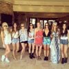 Paris Hilton posou com as amigas antes de ir ao festival