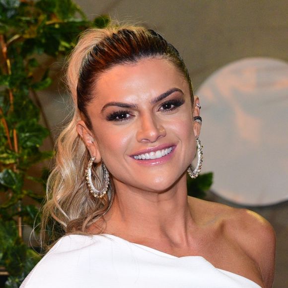 Mirella Santos é mãe da pequena Valentina, fruto do casamento com Ceará