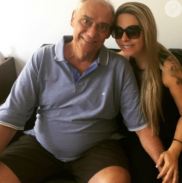 Em tratamento contra o câncer, Marcelo Rezende foi elogiado pela namorada, Luciana Lacerda, no domingo, 13 de agosto de 2017
