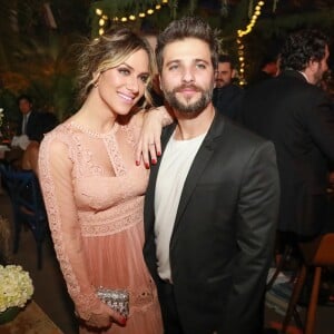 Giovanna Ewbank e Bruno Gagliasso foram ao casamento de Juliana Ferraz e Bruno Garms