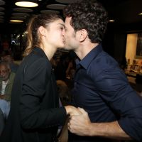 Sophie Charlotte ganha beijo e elogio de Daniel de Oliveira: 'Parceira da vida'