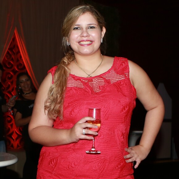 Marília Mendonça ficou noiva do empresário Yugnir Ângelo em dezembro de 2016