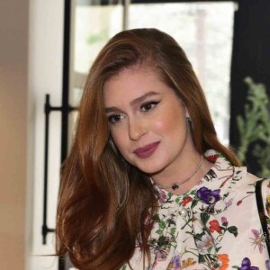 Marina Ruy Barbosa contou que já errou muito na maquiagem