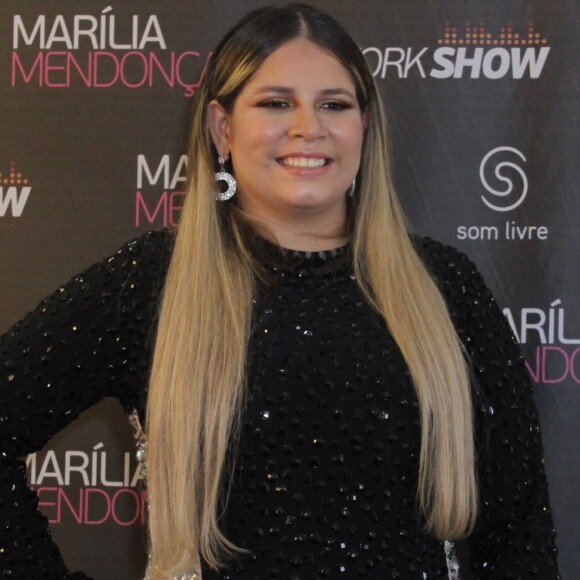 Marília Mendonça alegou foco na carreira após fim do noivado: 'A cada dia, meu trabalho aumenta mais, cada dia, minha correria aumenta... Ele sonhava com um casamento mais rápido, com aquela coisa de ter filhos, ele já é um cara de 30 anos já'