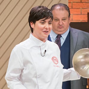 Isabel Alvares conquistou o troféu do 'MasterChef Brasil' na 2° temporada, em 2015