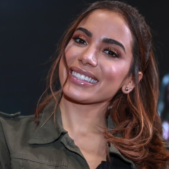 'Não ficam comprando coisas para você achar incrível', admitiu Anitta