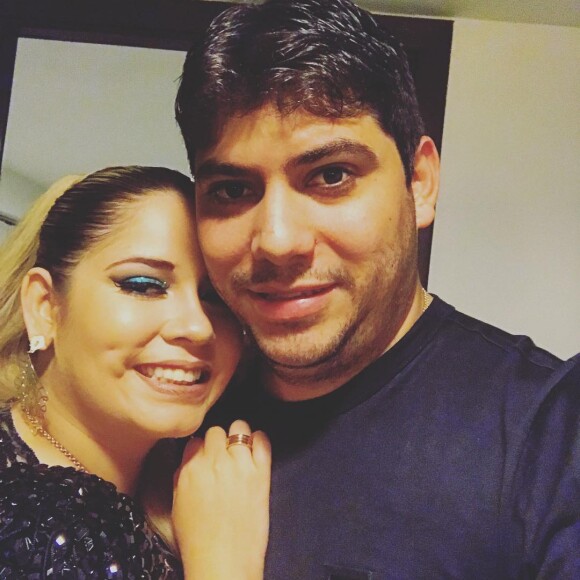 Marília Mendonça anunciou que terminou seu relacionamento de dois anos com empresário Yugnir Ângelo