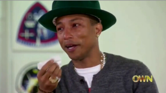Pharrel Williams chora ao ver sucesso da música 'Happy' em entrevista à Oprah