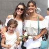 Flávia Alessandra e a filha, Giulia Costa, foram confundidas com um casal gay em viagem à Nova York