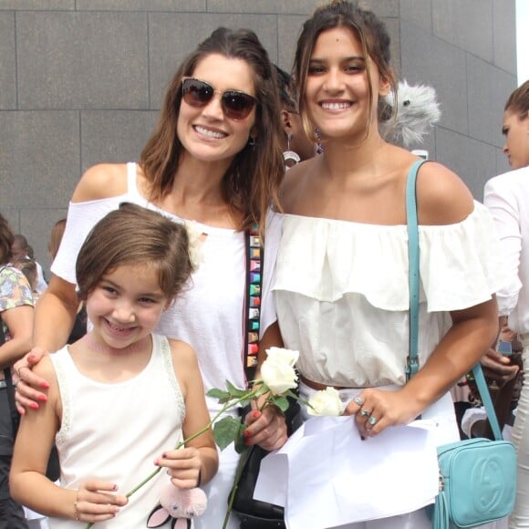 Flávia Alessandra e a filha, Giulia Costa, foram confundidas com um casal gay em viagem à Nova York