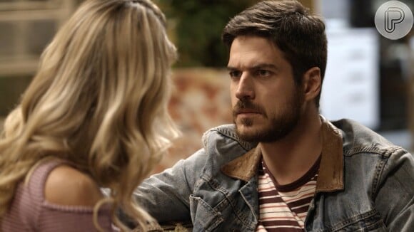 Jeiza (Paolla Oliveira) termina o namoro com Zeca (Marco Pigossi) na novela 'A Força do Querer'