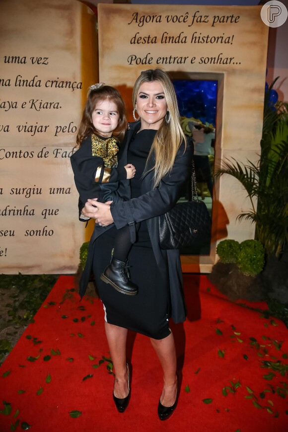 Valentina, filha de Mirella Santos e Ceará, foi uma das convidadas mirins
