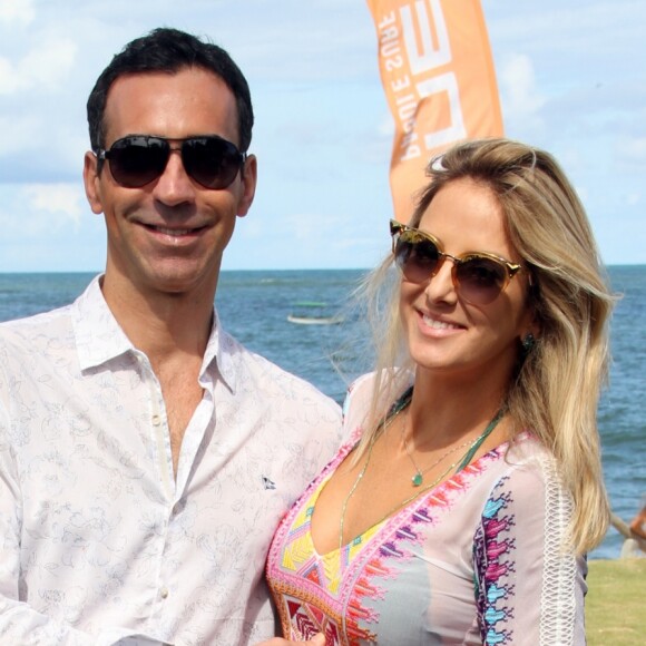 Ticiane Pinheiro e César Tralli viajaram à Bahia neste fim de semana, em agosto de 2017
